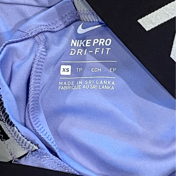 NWT Nike Pro Dri-Fit Intertwist Tank Top Logo Tape size XS - Picture 4 of 4